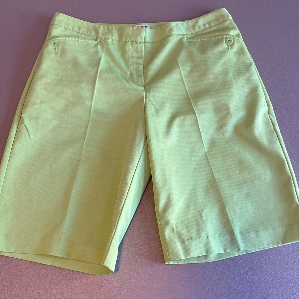 IZOD Performance Golf Shorts Women 6